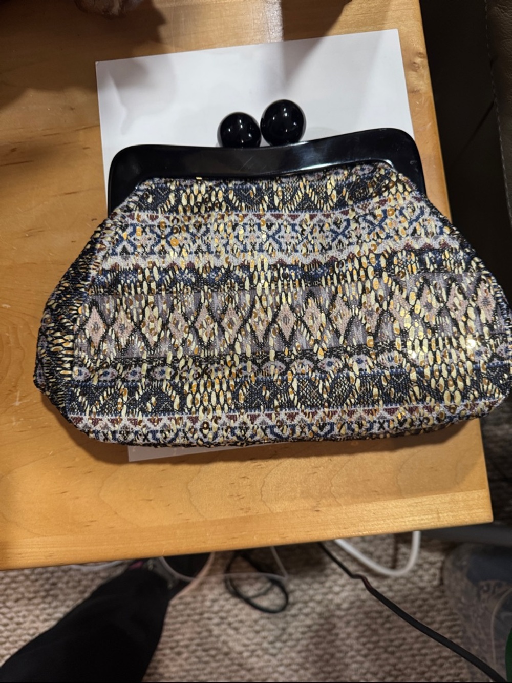 Sparkly Kisslock GIVEY